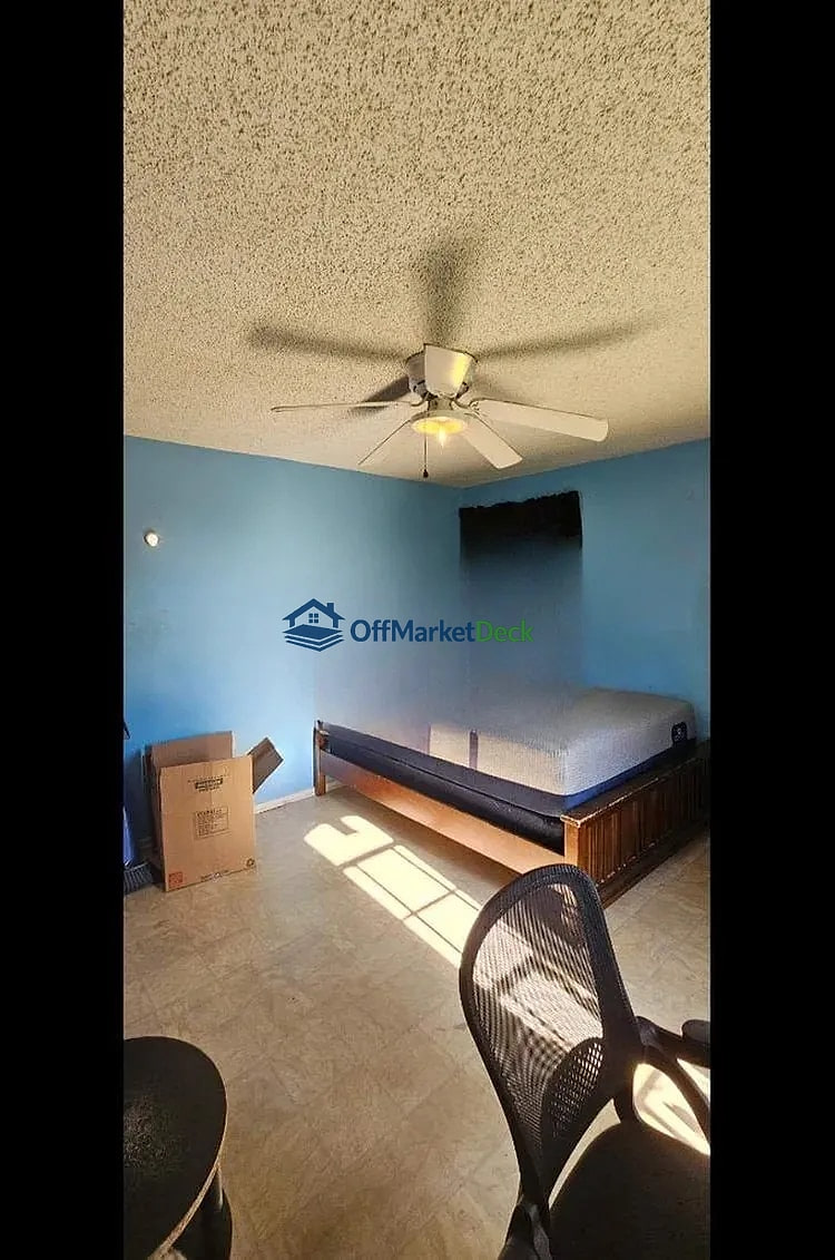 Off-market house in Fort Worth, Texas — 3 beds, 2 baths, $164,990 — photo 2 of 8