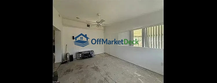 Off-market house in Sarasota, Florida — 2 beds, 1 bath, $312,990 — photo 6 of 8