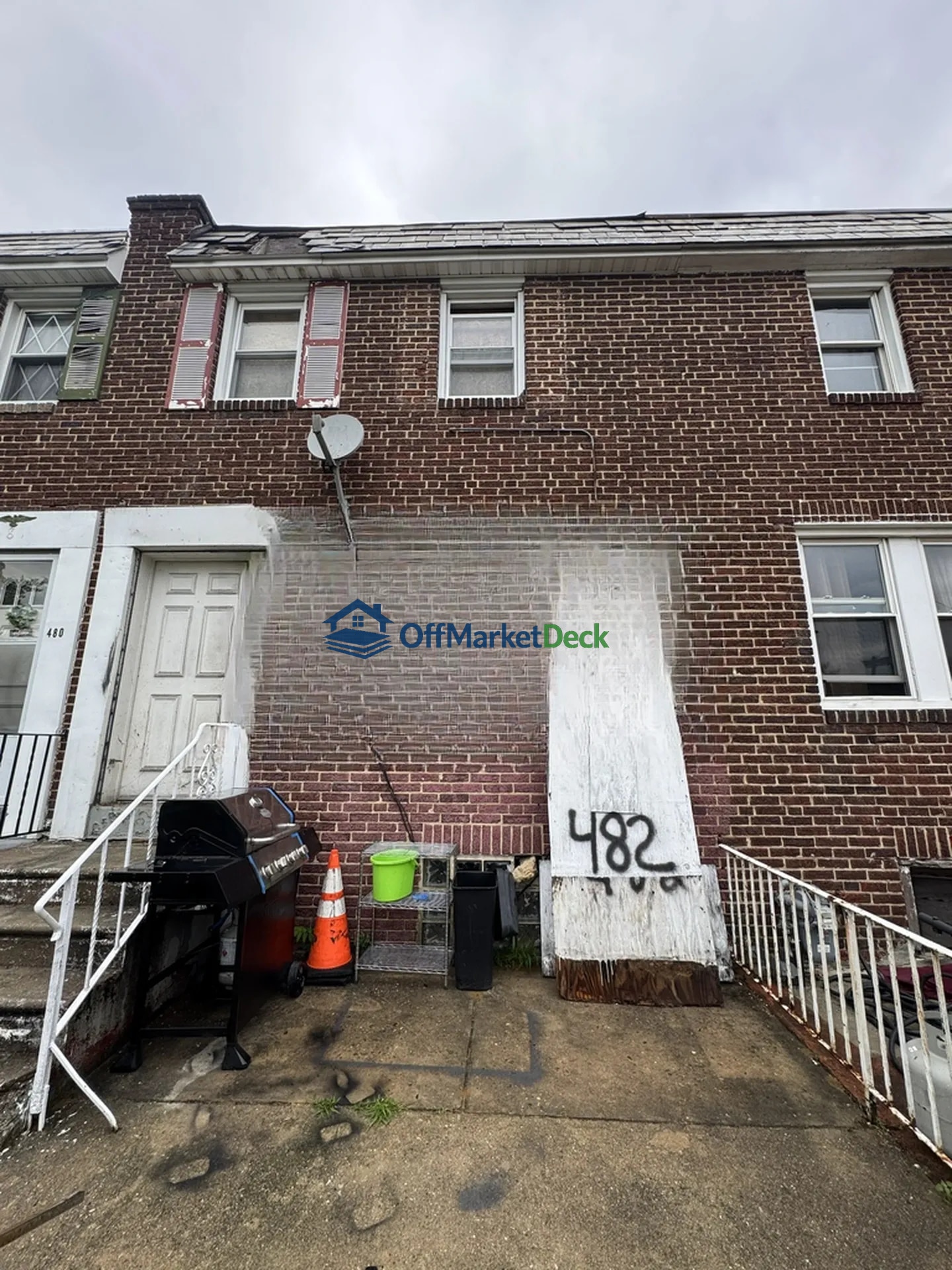 Off-market house in Camden, New Jersey — 2 beds, 1 bath, $108,000 — photo 2 of 7