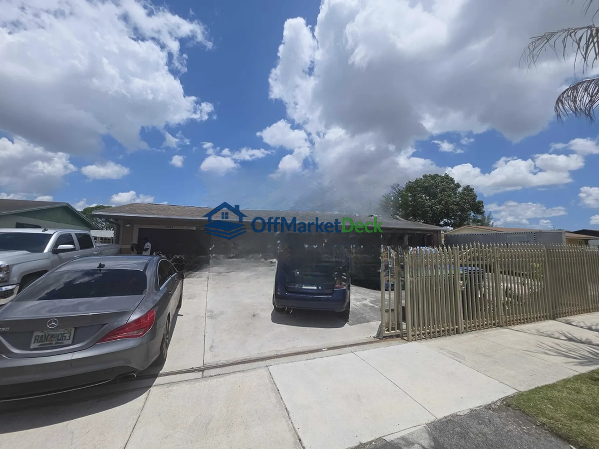 Off-market house in Miami Gardens, Florida — 5 beds, 4 baths, $509,990 — photo 3 of 8