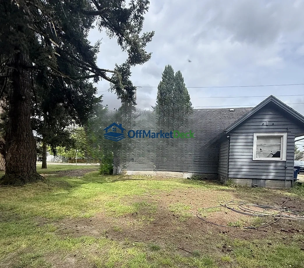 Off-market house in Auburn, Washington — 2 beds, 1 bath, $685,000 — photo 4 of 5