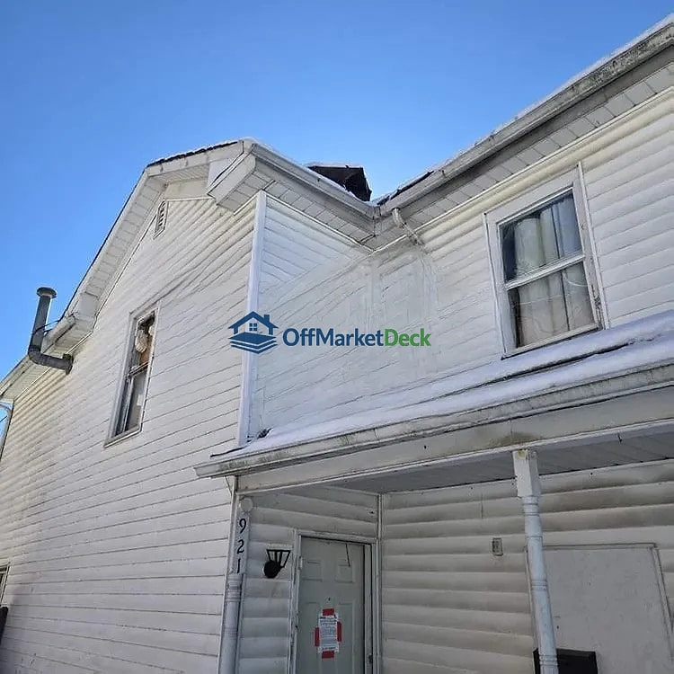 Off-market house in Huntington, West Virginia — 3 beds, 1 bath, $10,000 — photo 3 of 8