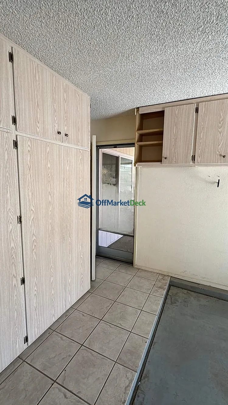 Off-market house in Sun City, Arizona — 2 beds, 2 baths, $155,000 — photo 8 of 8
