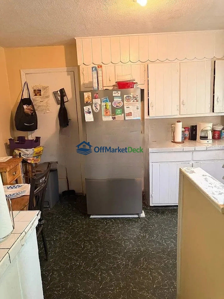 Off-market house in Atlanta, Georgia — 3 beds, 1 bath, $160,000 — photo 8 of 8