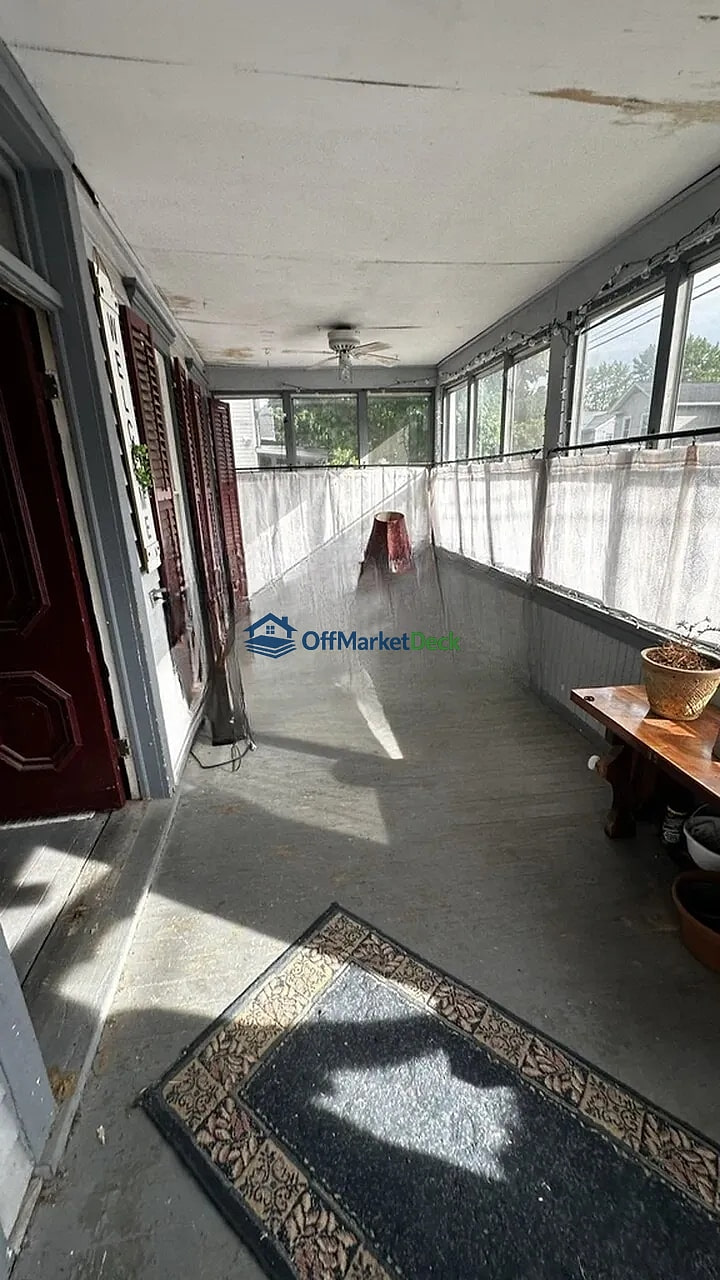 Off-market house in Canandaigua, New York — 3 beds, 1.5 baths, $99,900 — photo 5 of 8