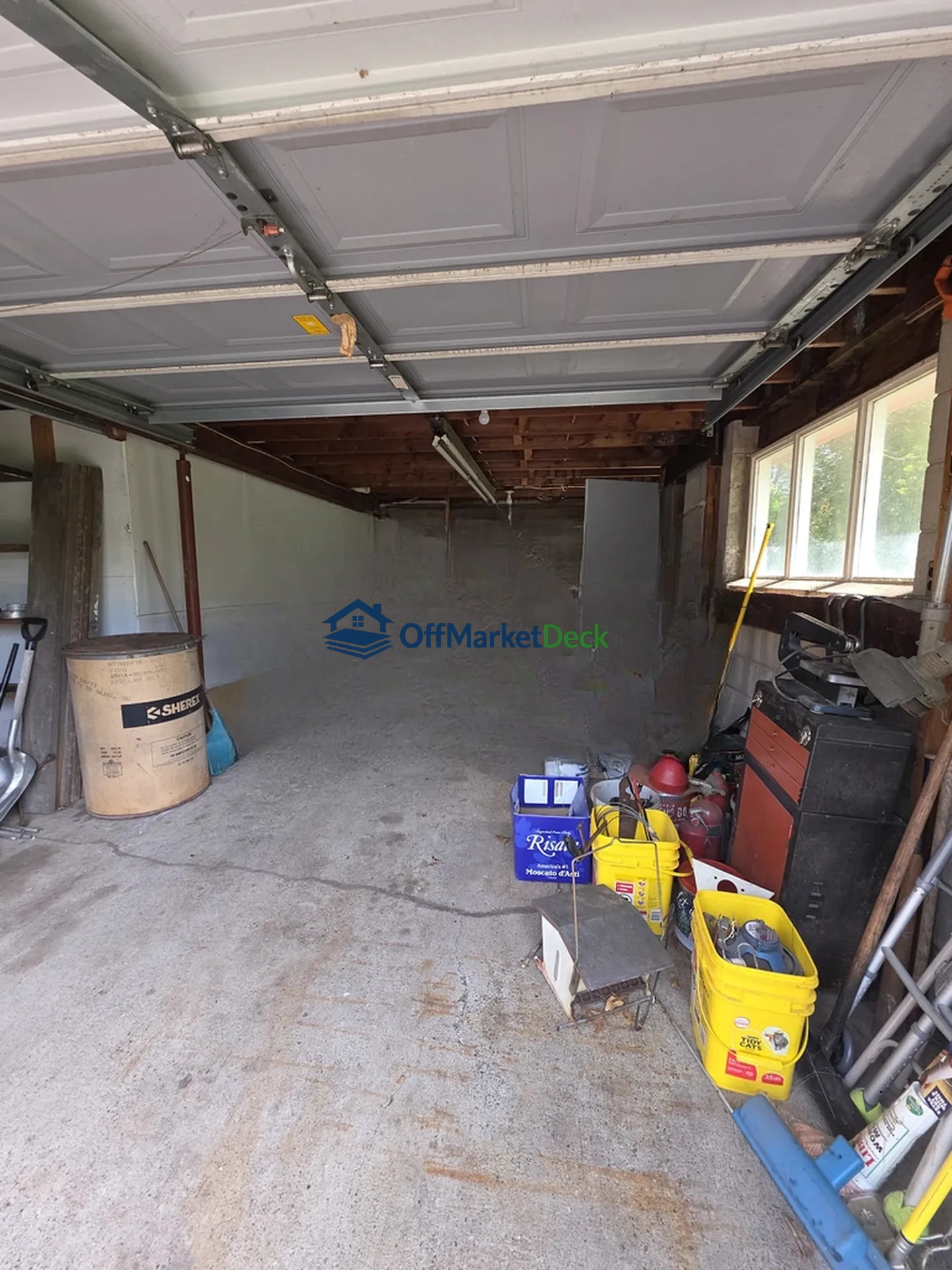 Off-market house in Stacy, Minnesota — 4 beds, 2 baths, $265,000 — photo 4 of 8