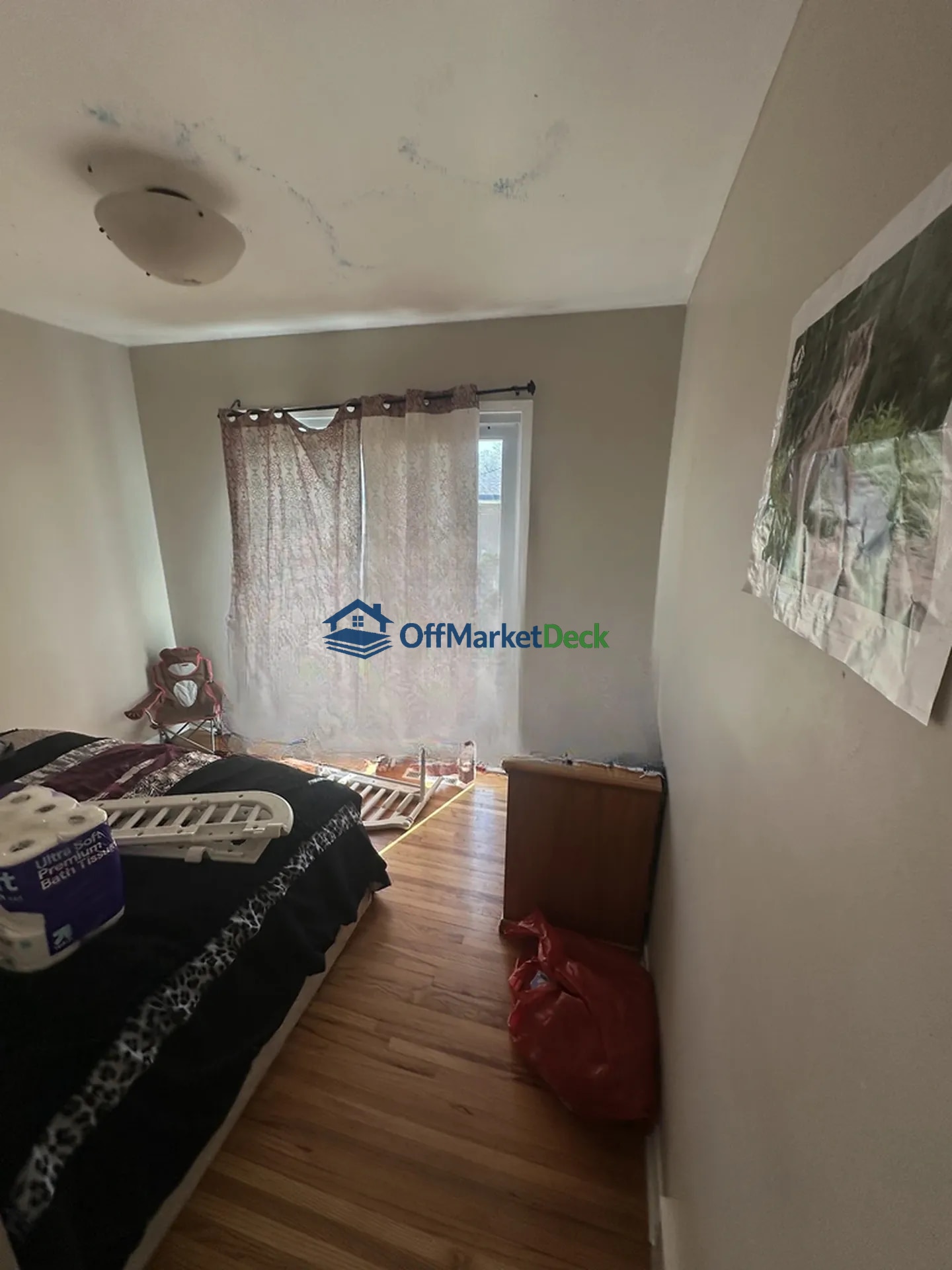 Off-market house in Minneapolis, Minnesota — 4 beds, 1 bath, $249,000 — photo 5 of 8