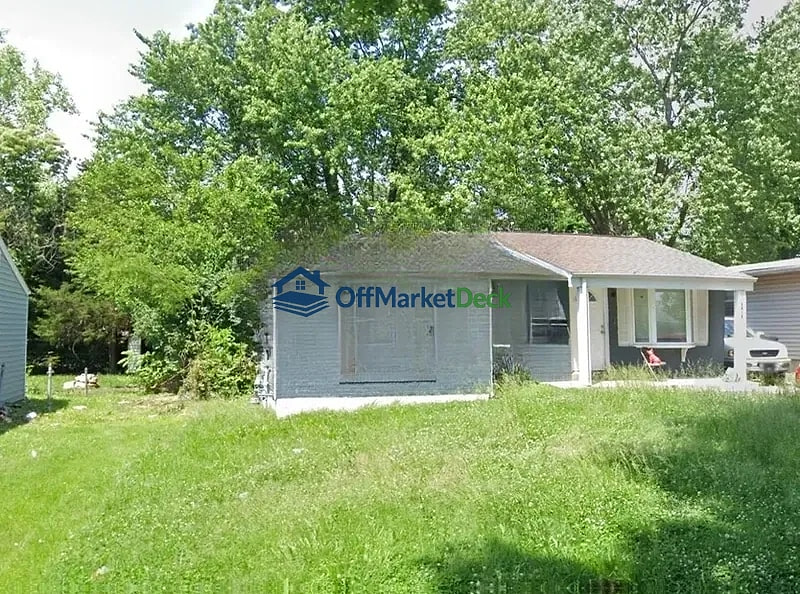 Off-market house in St. Louis, Missouri — 3 beds, 1.5 baths, $24,900 — photo 3 of 3