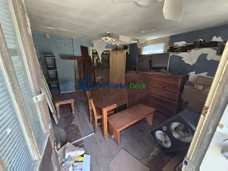 Off-market house in Cincinnati, Ohio — 4 beds, 2 baths, $90,000 — photo 6 of 8