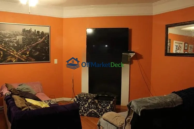 Off-market house in Atlanta, Georgia — 3 beds, 3 baths, $160,000 — photo 7 of 8