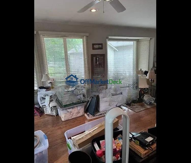 Off-market house in Mena, Arkansas — 5 beds, 5 baths, $225,000 — photo 4 of 8