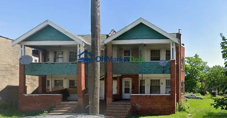 Off-market multi family in Toledo, Ohio — 8 beds, 4 baths, $259,000 — photo 2 of 3