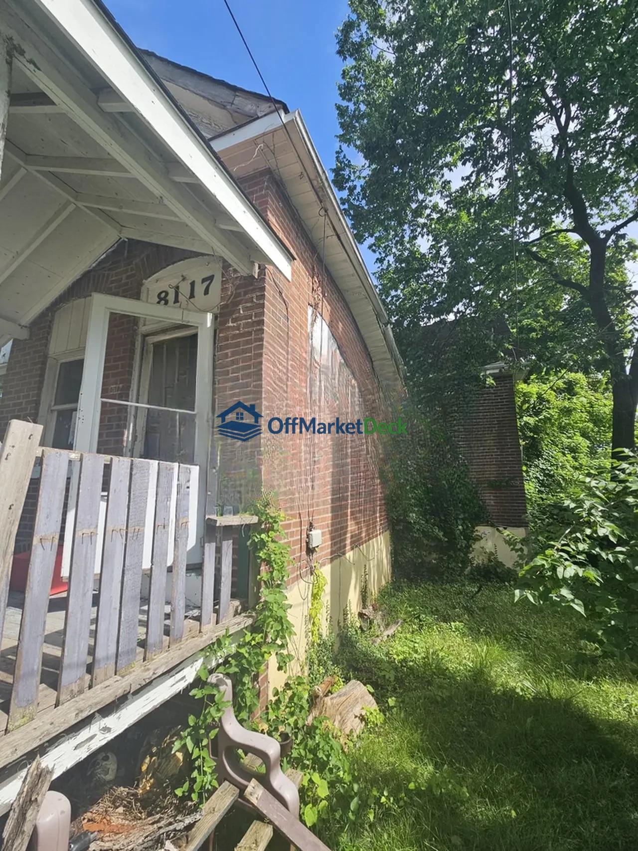Off-market house in St. Louis, Missouri — 3 beds, 1 bath, $14,900 — photo 2 of 8