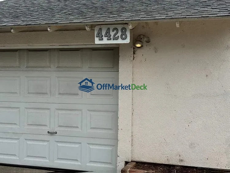 Off-market house in Fair Oaks, California — 4 beds, 3 baths, $495,000 — photo 3 of 8