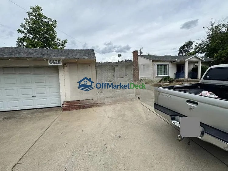 Off-market house in Fair Oaks, California — 4 beds, 3 baths, $495,000 — photo 5 of 8