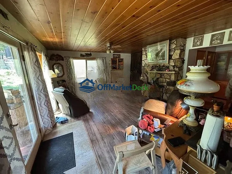Off-market house in Pollock Pines, California — 4 beds, 1.5 baths, $295,000 — photo 6 of 8