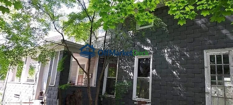 Off-market house in Le Roy, New York — 4 beds, 2 baths, $69,353 — photo 3 of 8