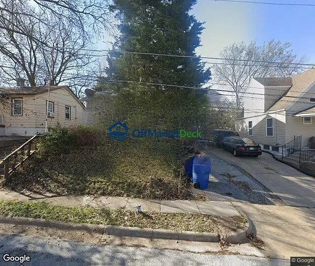 Off-market house in St. Louis, Missouri — 2 beds, 1 bath, $89,900 — photo 3 of 3