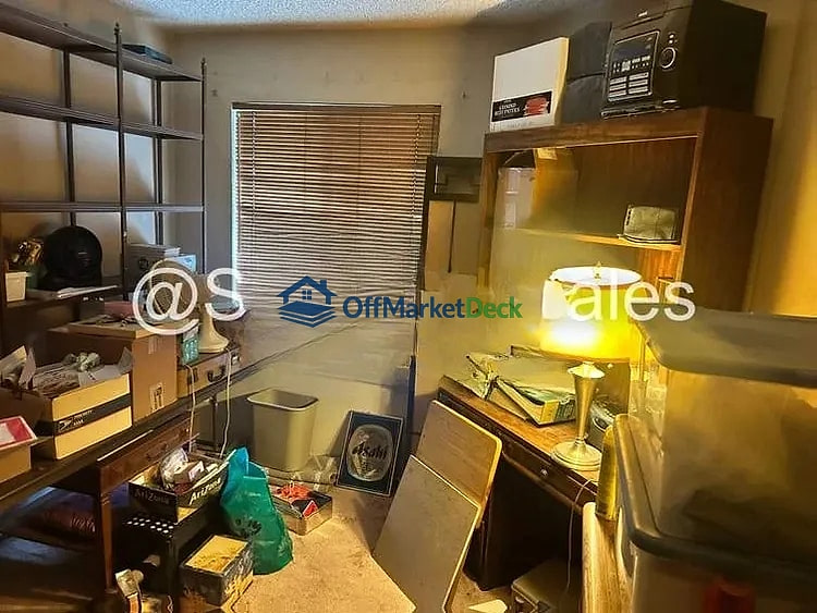 Off-market house in Antelope, California — 3 beds, 2 baths, $335,000 — photo 3 of 8