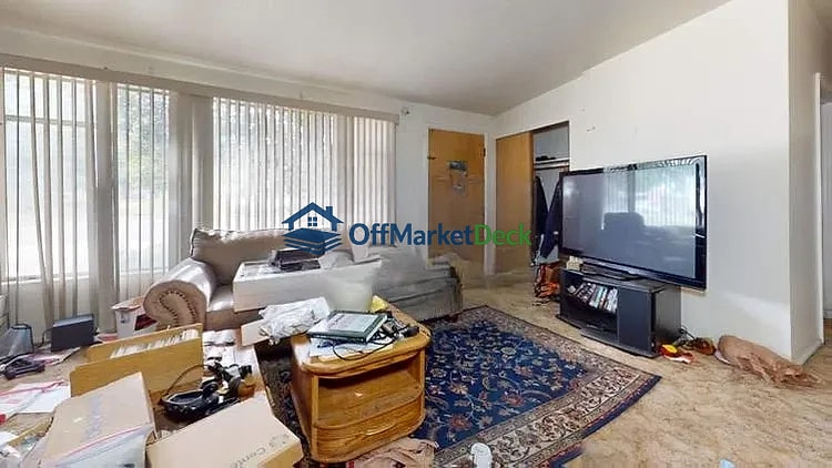 Off-market house in Sunset, Utah — 3 beds, 1 bath, $249,000 — photo 7 of 8