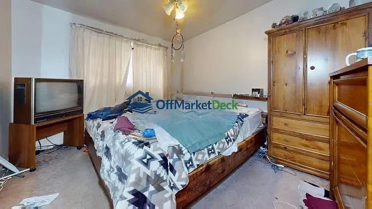 Off-market house in Sunset, Utah — 3 beds, 1 bath, $249,000 — photo 5 of 8