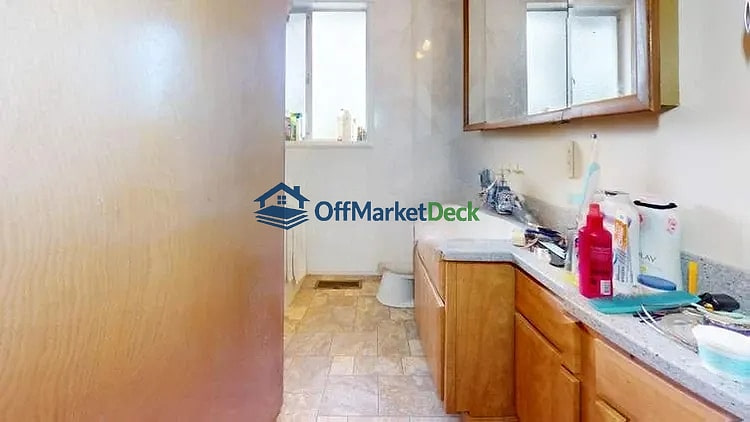 Off-market house in Sunset, Utah — 3 beds, 1 bath, $249,000 — photo 3 of 8