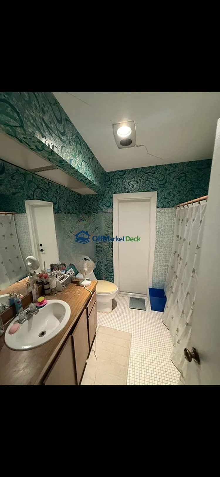 Off-market house in Coral Springs, Florida — 4 beds, 3 baths, $585,000 — photo 4 of 8