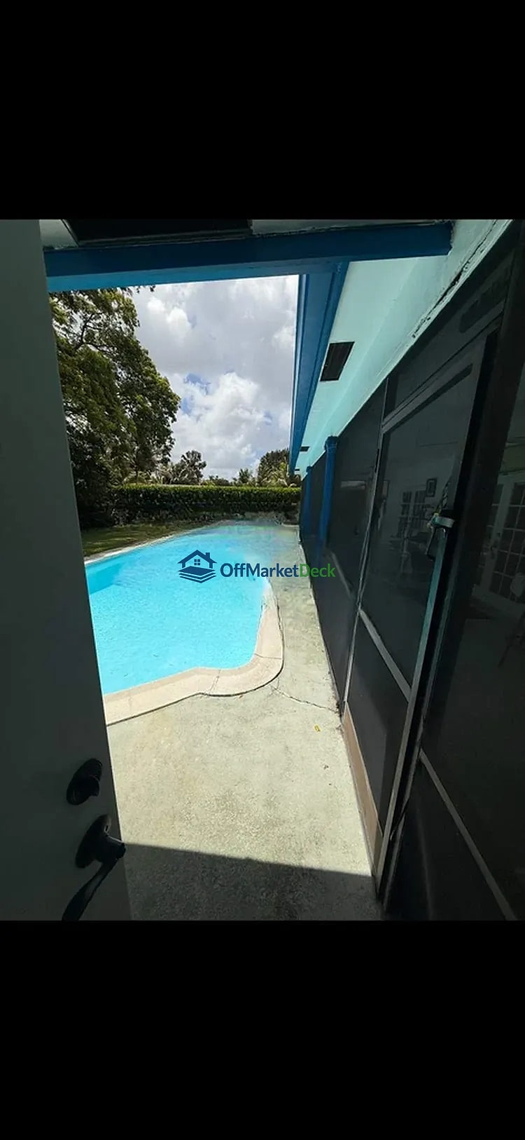 Off-market house in Coral Springs, Florida — 4 beds, 3 baths, $585,000 — photo 6 of 8