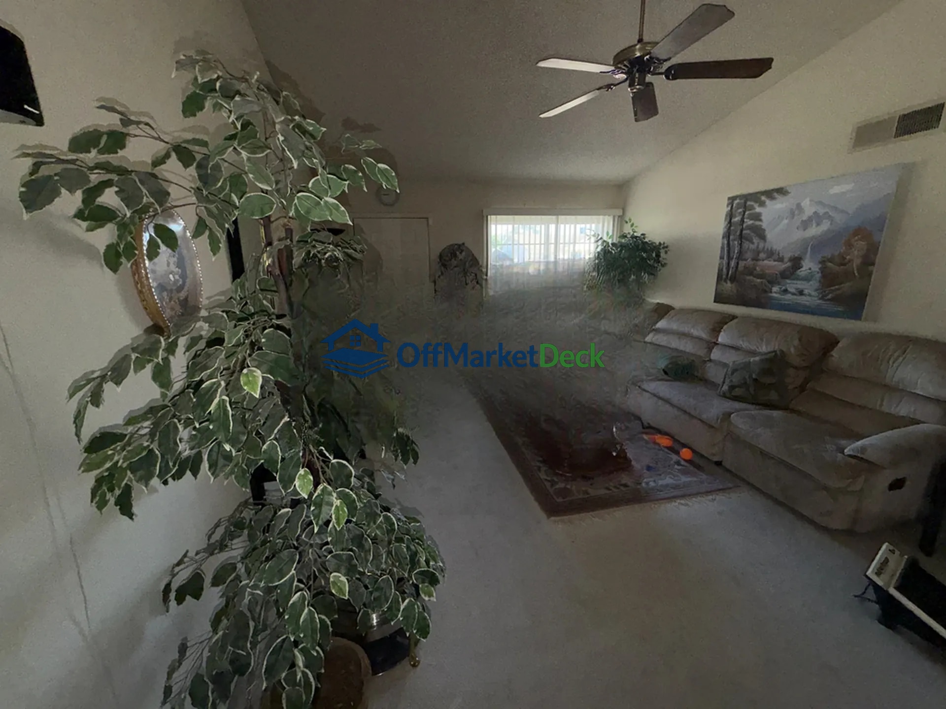 Off-market house in Phoenix, Arizona — 3 beds, 2 baths, $409,990 — photo 4 of 8