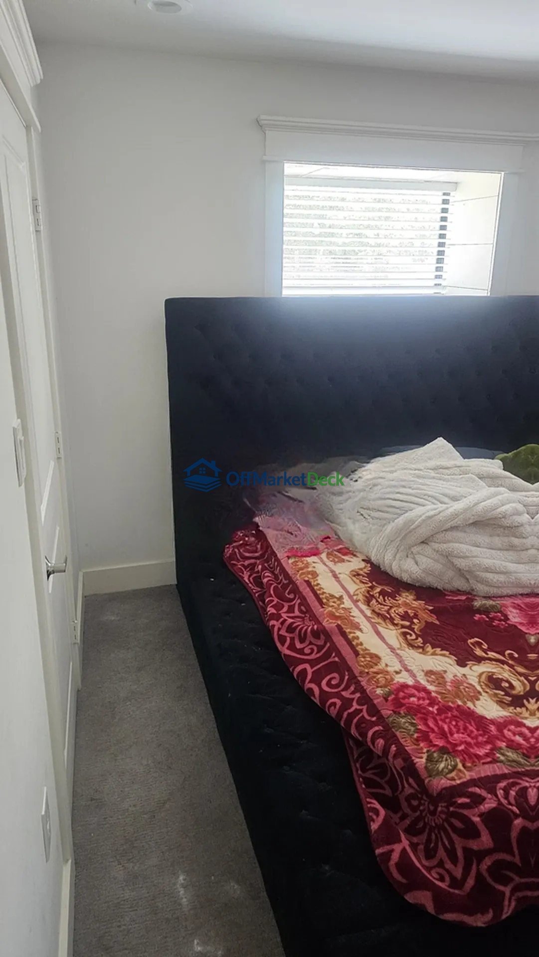 Off-market house in Houston, Texas — 3 beds, 2 baths, $197,000 — photo 3 of 8