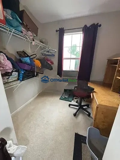 Off-market townhome in Kansas City, Missouri — 2 beds, 2 baths, $117,900 — photo 5 of 8