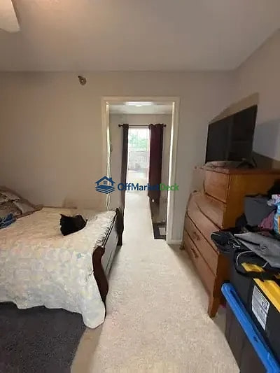 Off-market townhome in Kansas City, Missouri — 2 beds, 2 baths, $117,900 — photo 6 of 8