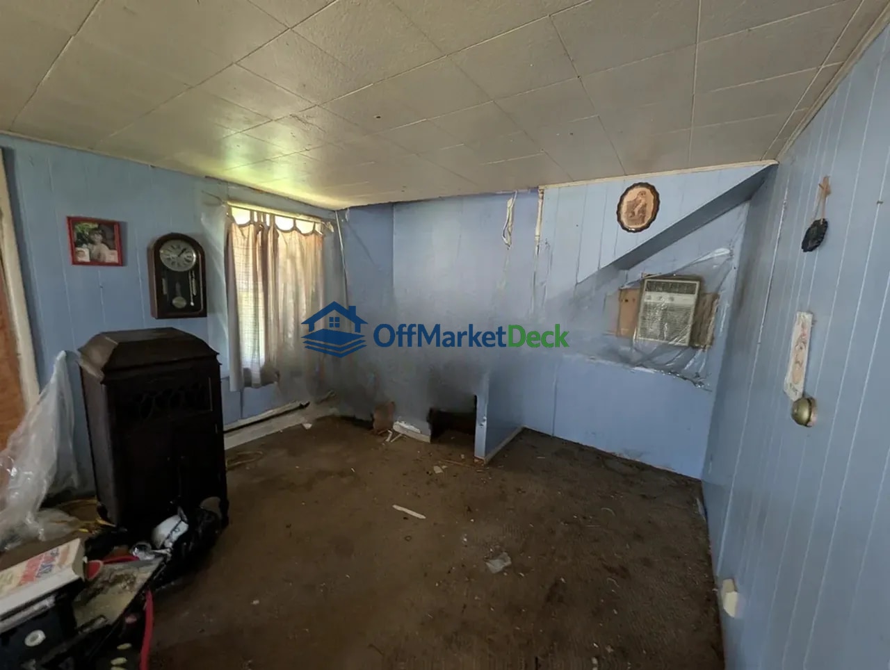 Off-market house in Trenton, Michigan — 2 beds, 1 bath, $49,900 — photo 8 of 8