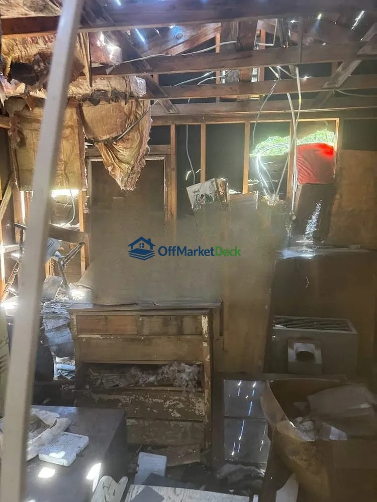 Off-market house in Globe, Arizona — 1 bed, 1 bath, $12,500 — photo 4 of 8