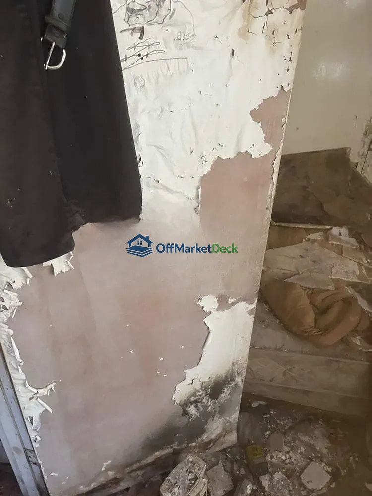 Off-market house in Globe, Arizona — 1 bed, 1 bath, $12,500 — photo 7 of 8