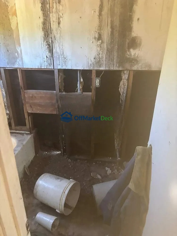 Off-market house in Globe, Arizona — 1 bed, 1 bath, $12,500 — photo 8 of 8