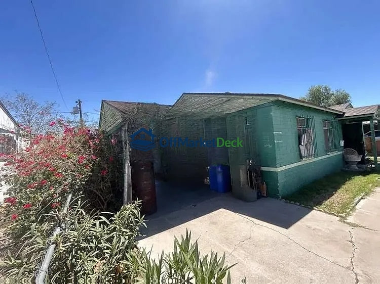 Off-market house in Phoenix, Arizona — 3 beds, 1 bath, $194,990 — photo 4 of 8