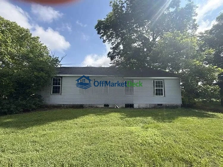 Off-market house in Boaz, Alabama — 3 beds, 1 bath, $67,250 — photo 6 of 8