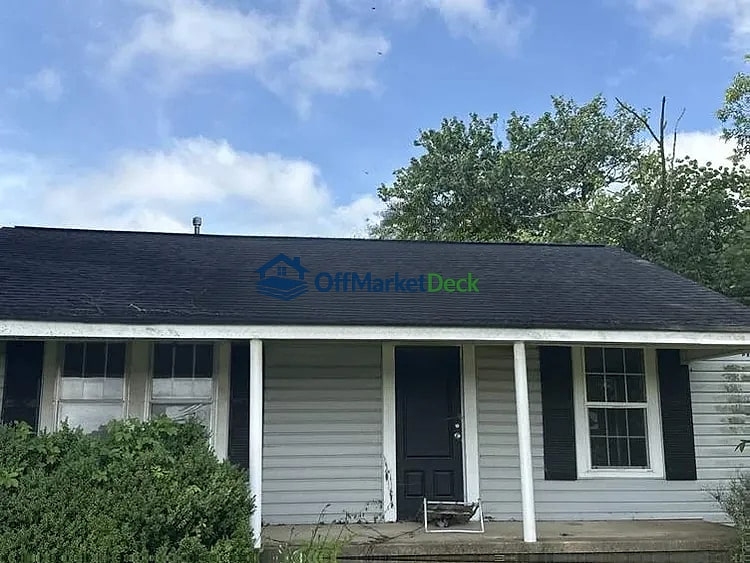 Off-market house in Boaz, Alabama — 3 beds, 1 bath, $67,250 — photo 2 of 8