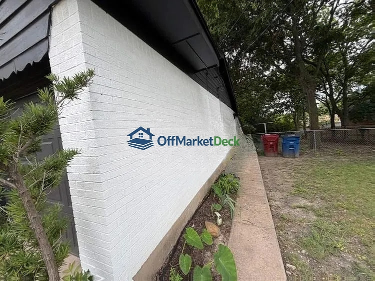 Off-market house in Farmersville, Texas — 3 beds, 2 baths, $235,000 — photo 3 of 8