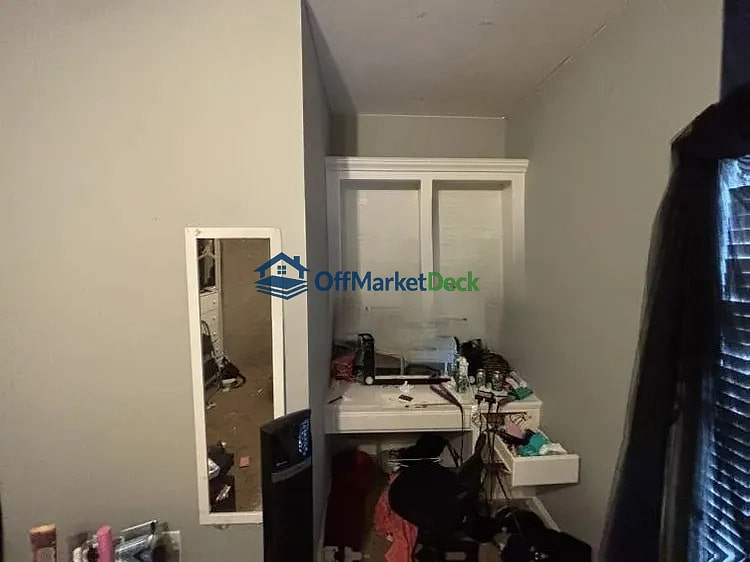 Off-market house in Brandon, Mississippi — 3 beds, 2 baths, $215,000 — photo 3 of 8