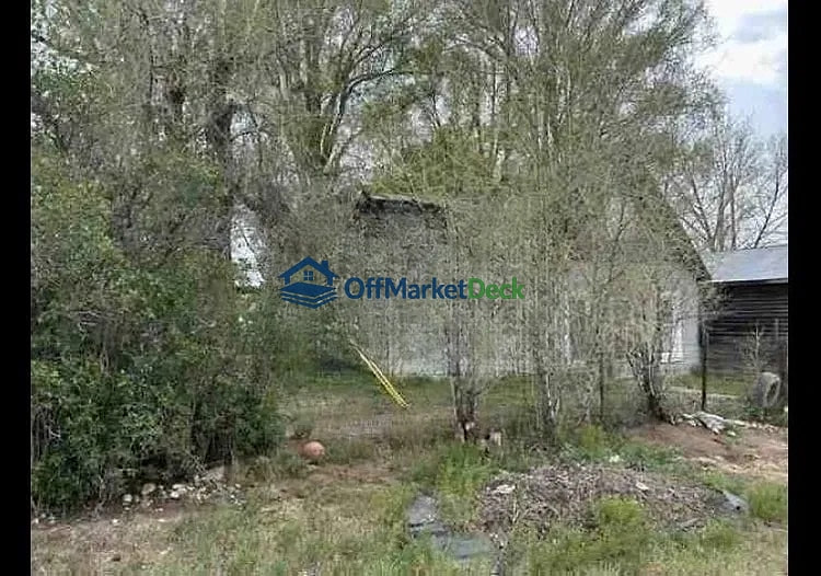 Off-market house in Kremmling, Colorado — 2 beds, 1 bath, $150,000 — photo 7 of 8