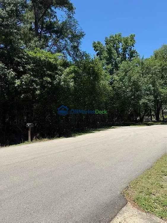 Off-market house in Montgomery, Texas — 3 beds, 2 baths, $157,500 — photo 6 of 8
