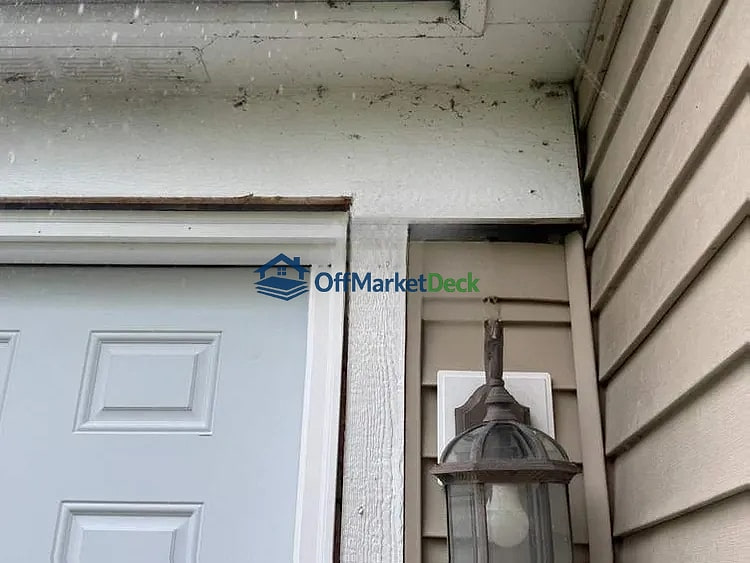 Off-market house in Greenfield, Indiana — 3 beds, 2 baths, $170,000 — photo 3 of 8