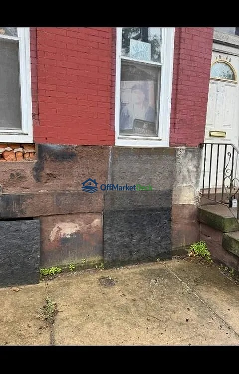 Off-market house in Philadelphia, Pennsylvania — 3 beds, 2 baths, $99,850 — photo 3 of 8