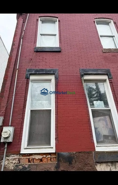 Off-market house in Philadelphia, Pennsylvania — 3 beds, 2 baths, $99,850 — photo 5 of 8