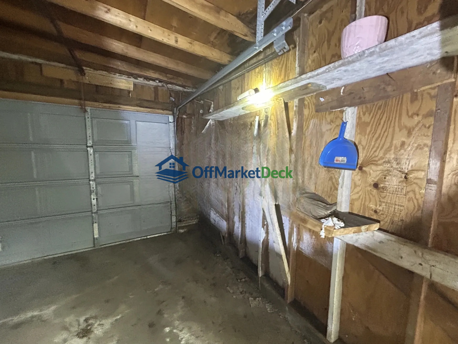 Off-market house in Detroit, Michigan — 3 beds, 3 baths, $32,000 — photo 3 of 7