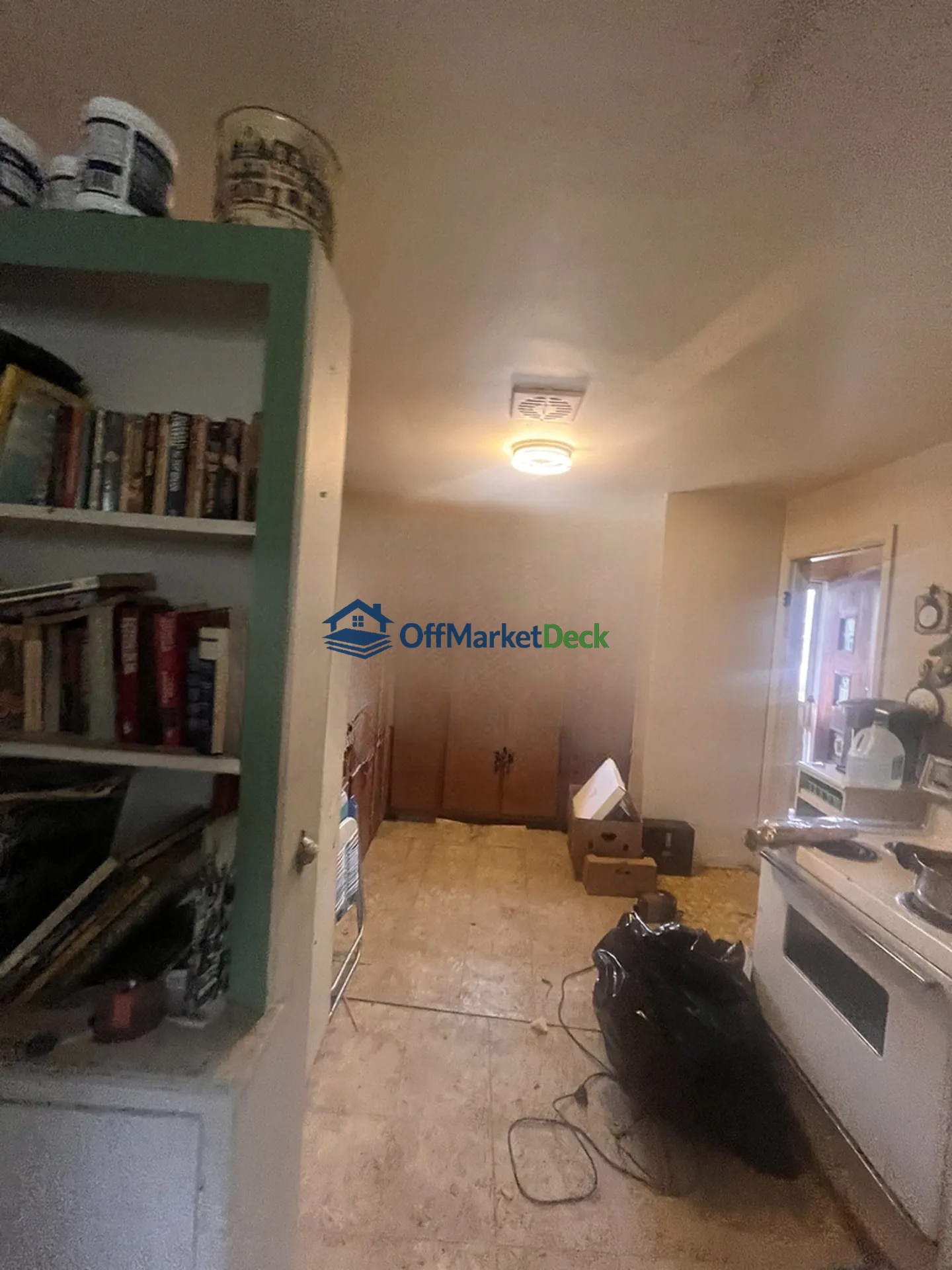 Off-market house in Rochester, New York — 3 beds, 1 bath, $43,900 — photo 5 of 8