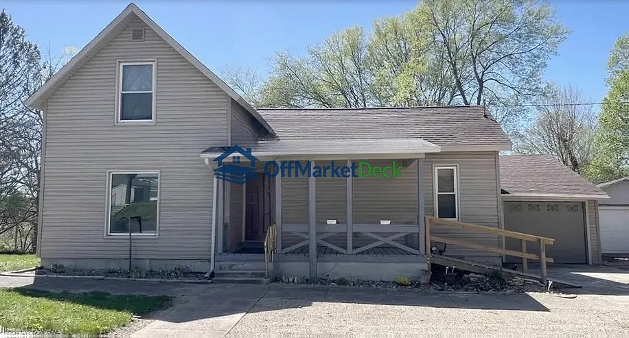Off-market house in Nora Springs, Iowa — 3 beds, 1.5 baths, $85,000 — photo 2 of 8