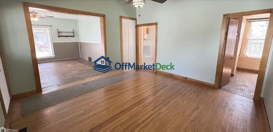Off-market house in Nora Springs, Iowa — 3 beds, 1.5 baths, $85,000 — photo 6 of 8